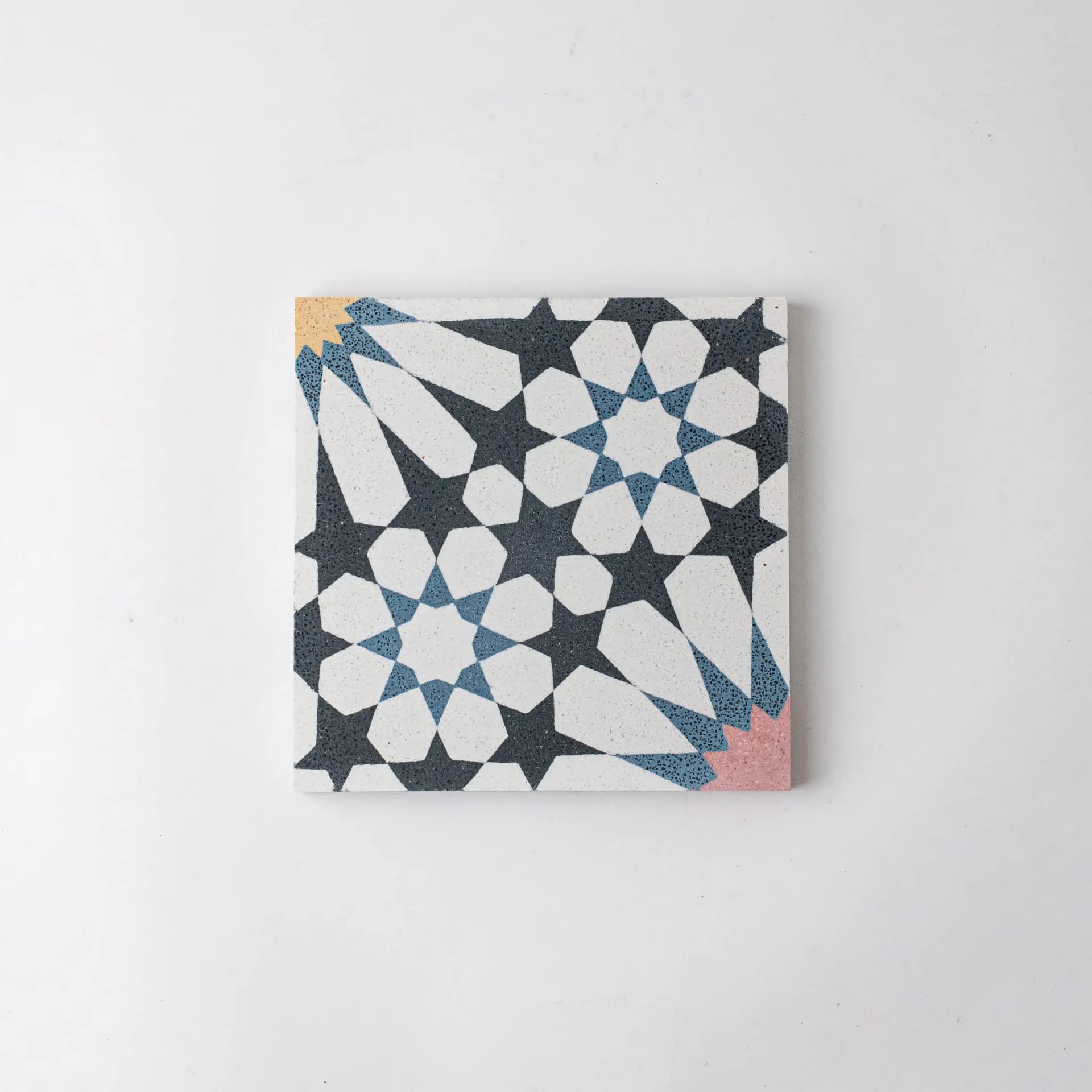 karoistanbul_moroccan-cement-tile_20x20cm_1