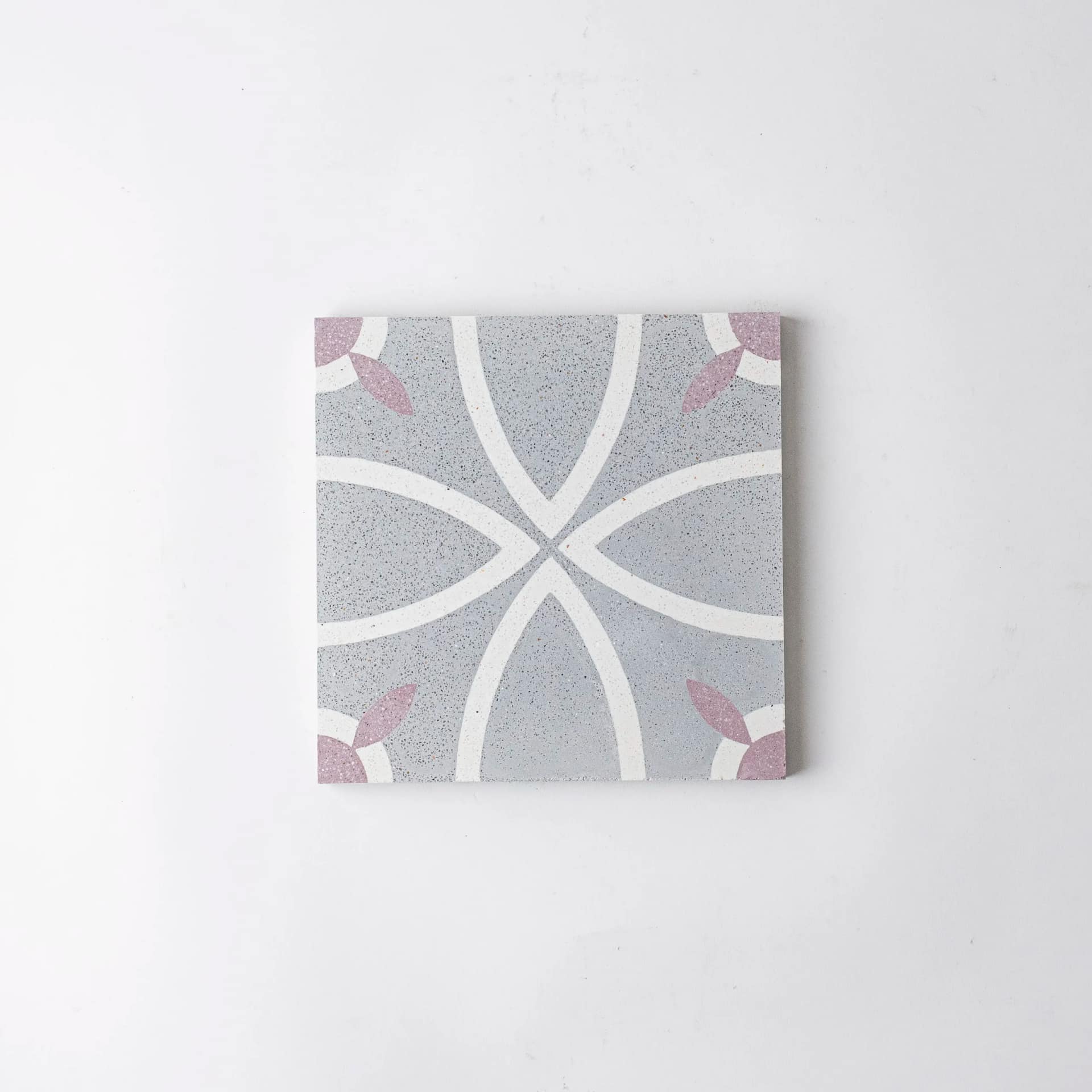 karoistanbul_geleneksel-cement-tile_20x20cm_1
